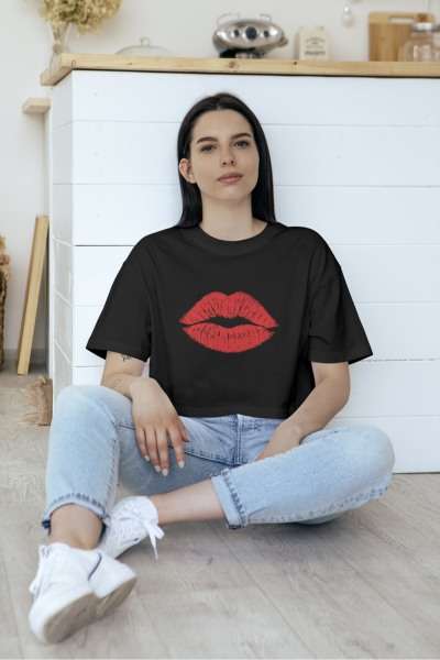 Lipstick Kiss Crop Top For Women - Image 3